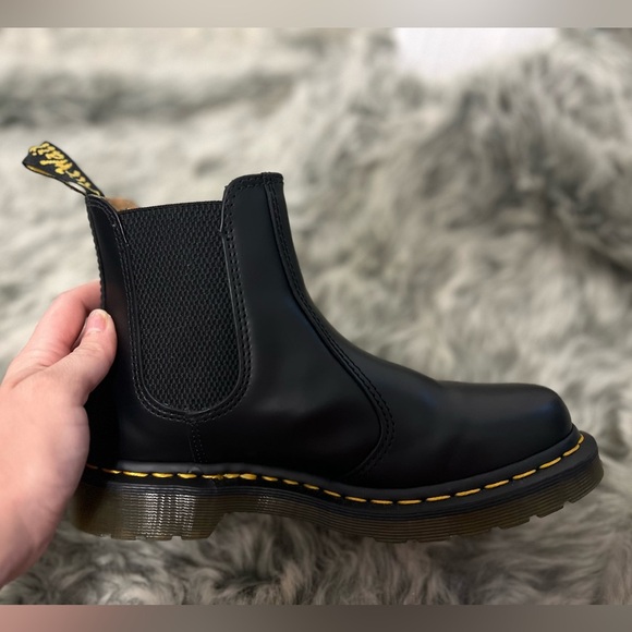 NWOB Dr. Martens Men’s  Chelsea Boots - Picture 9 of 9